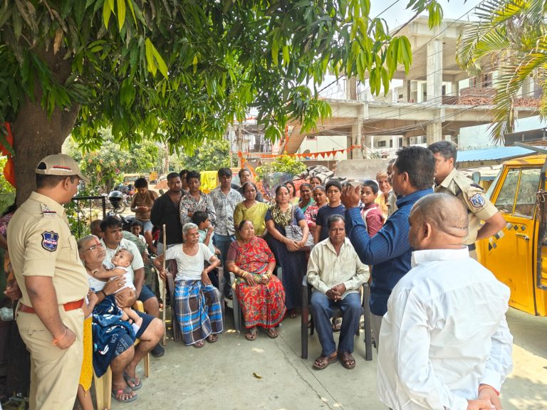 7893
